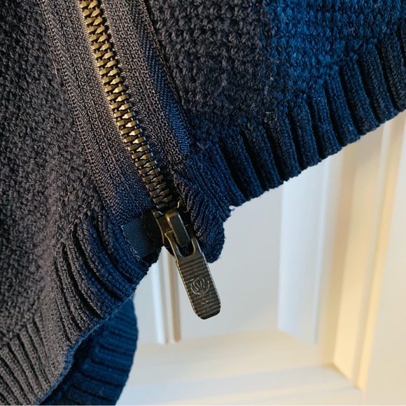 Lululemon On The Go Poncho in True Navy | One Size | OS - Picture 4 of 10